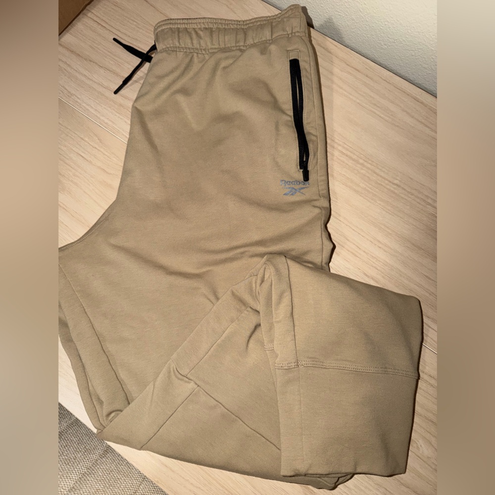 Reebok Men's Beige Joggers